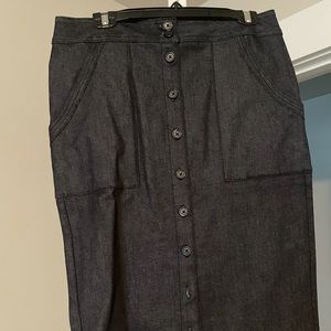 Beautiful brand new with tags dark denim skirt by Worth